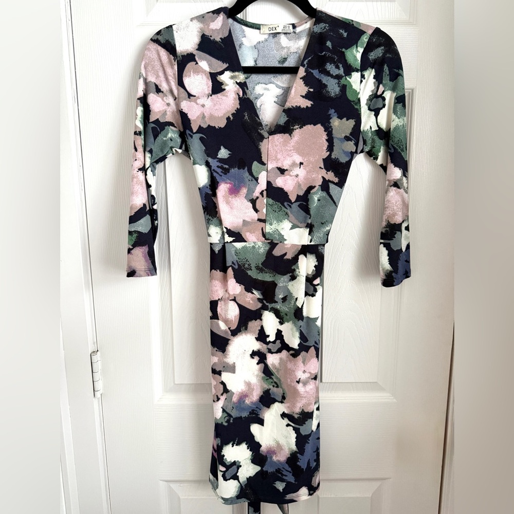 Never worn: Dex Floral Dress 🌸🌺